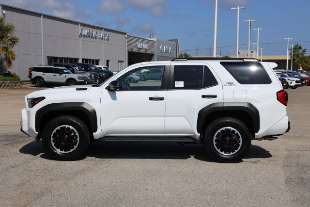 New 2026 Toyota 4Runner TRD Off-Road Premium w/ Tow Technology Package AWD/4WD image 4