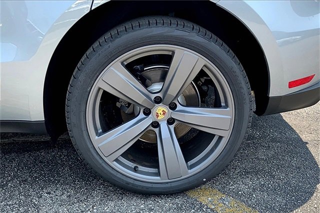 New 2025 Porsche Macan Turbo image 16