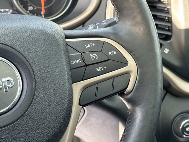 Used 2016 Jeep Cherokee Limited image 26