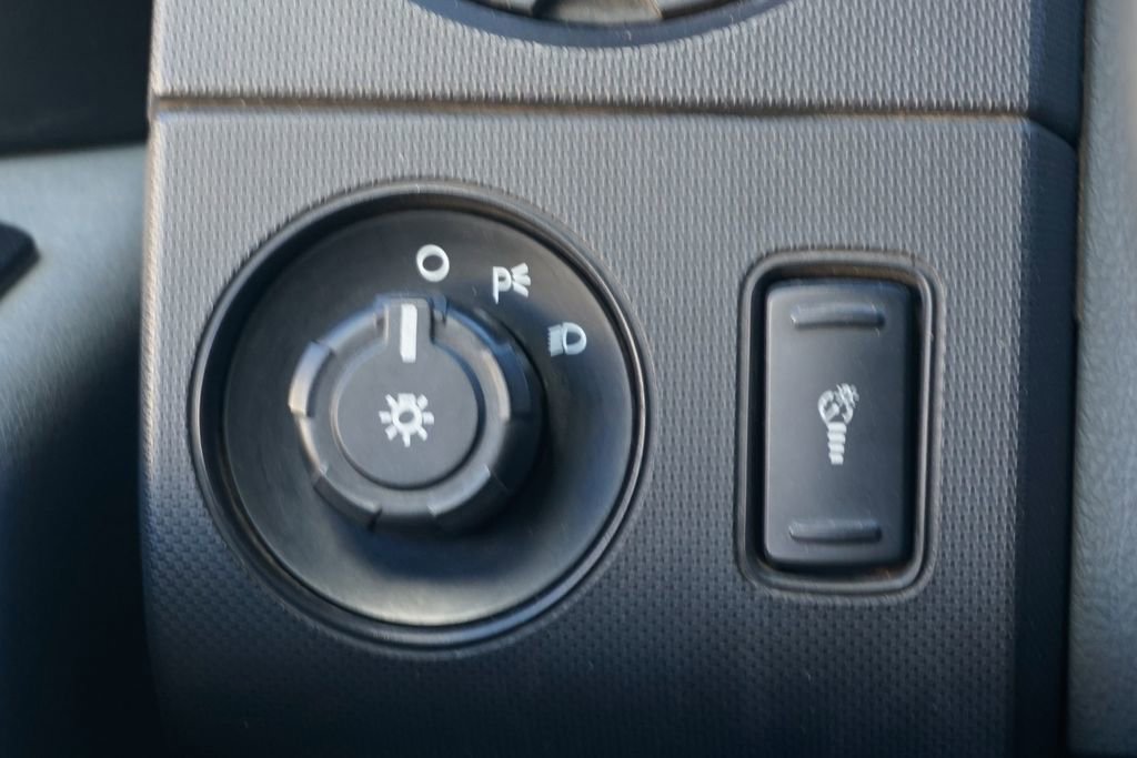 Used 2016 Ford F650 2WD Crew Cab Super Duty image 30