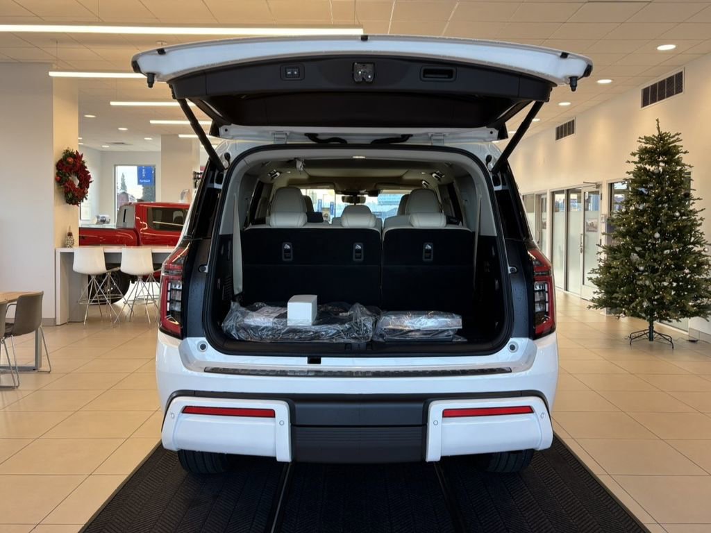 New 2026 Nissan Armada Platinum image 8