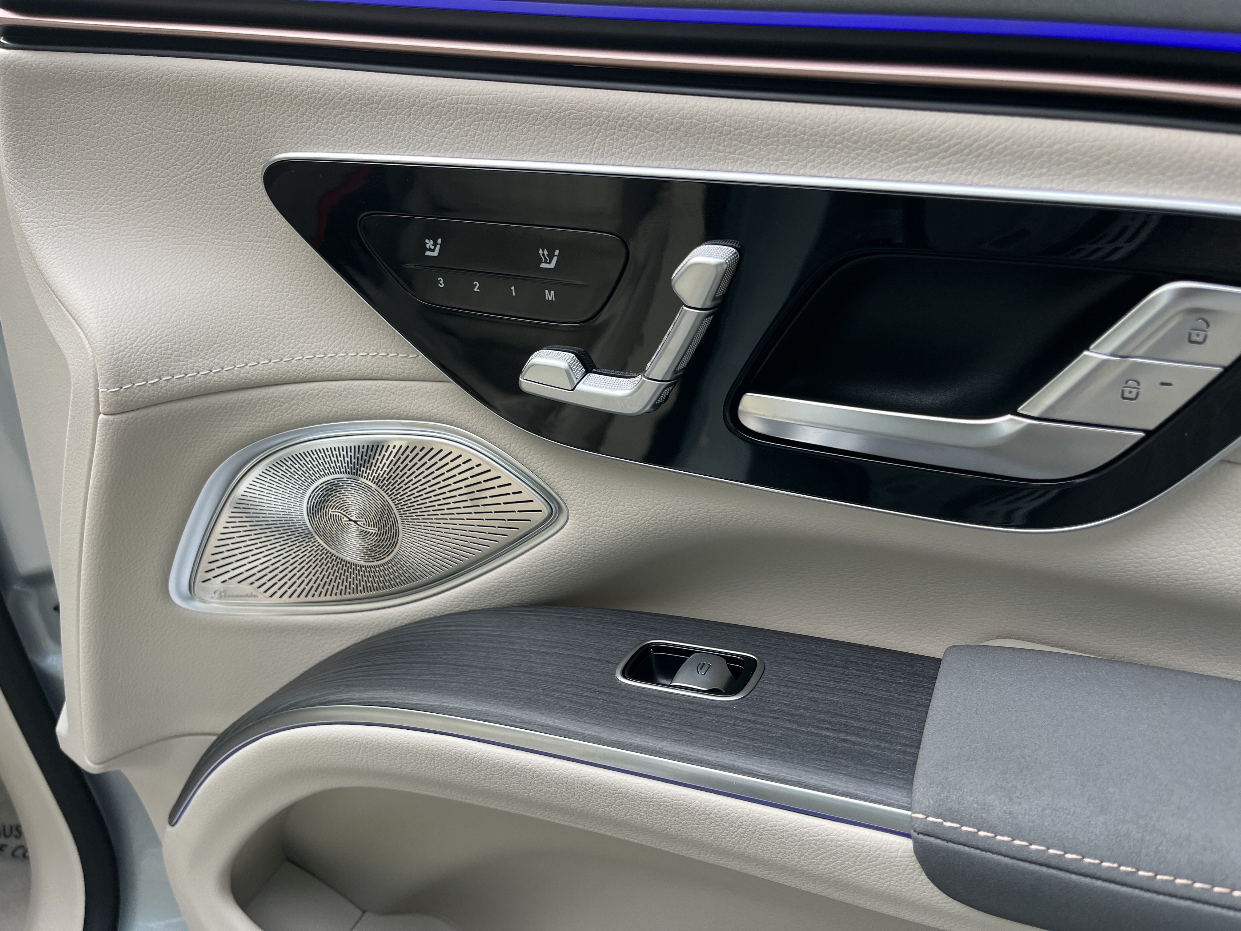 New 2027 Mercedes-Benz EQS 400 4MATIC SUV image 47