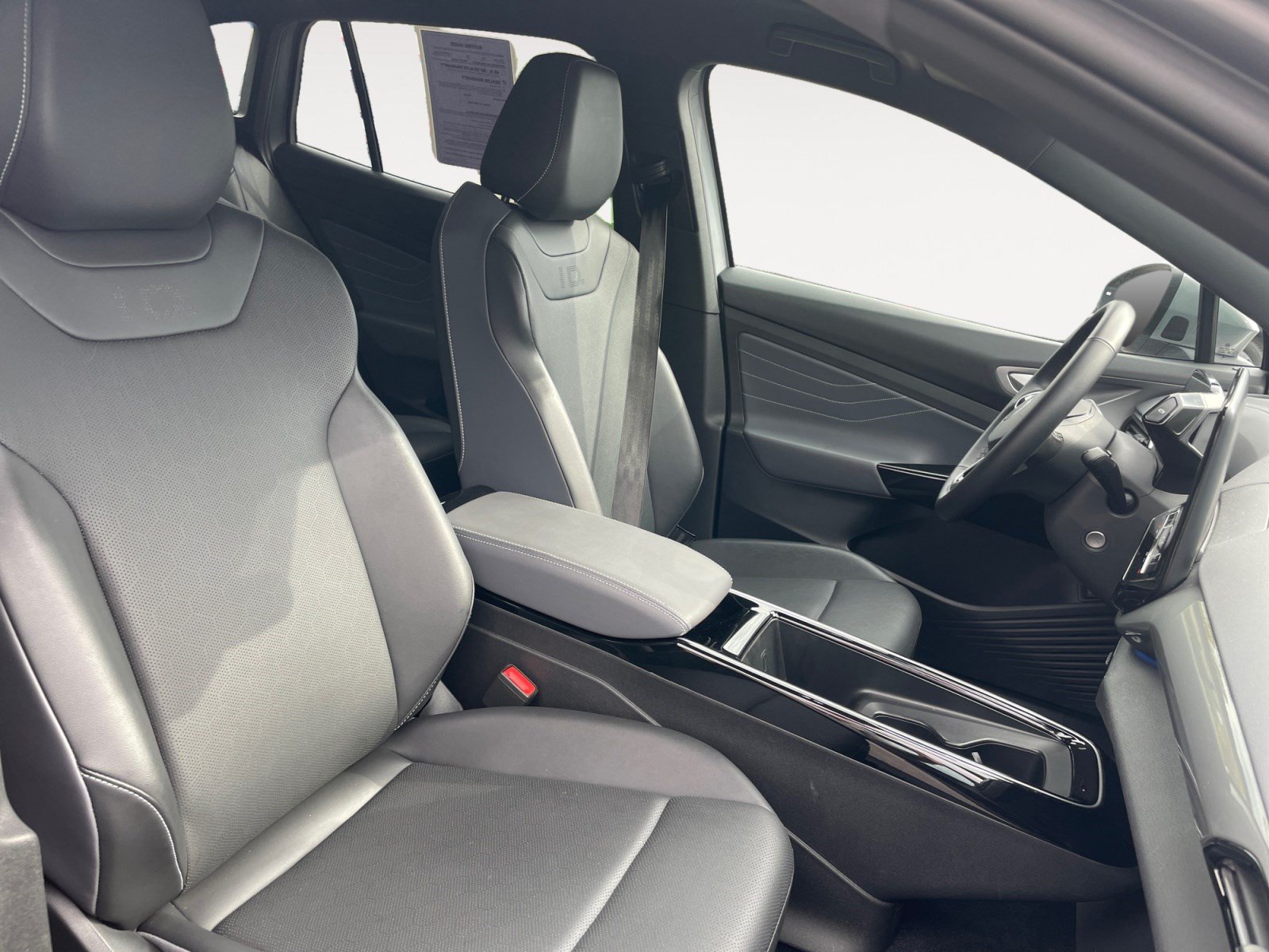 Used 2024 Volkswagen ID.4 S RWD image 17