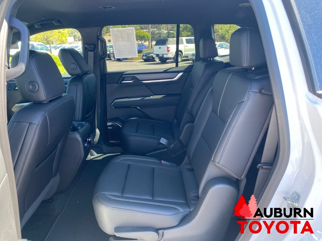 Used 2026 GMC Acadia Elevation w/ Black Edition AWD/4WD image 28