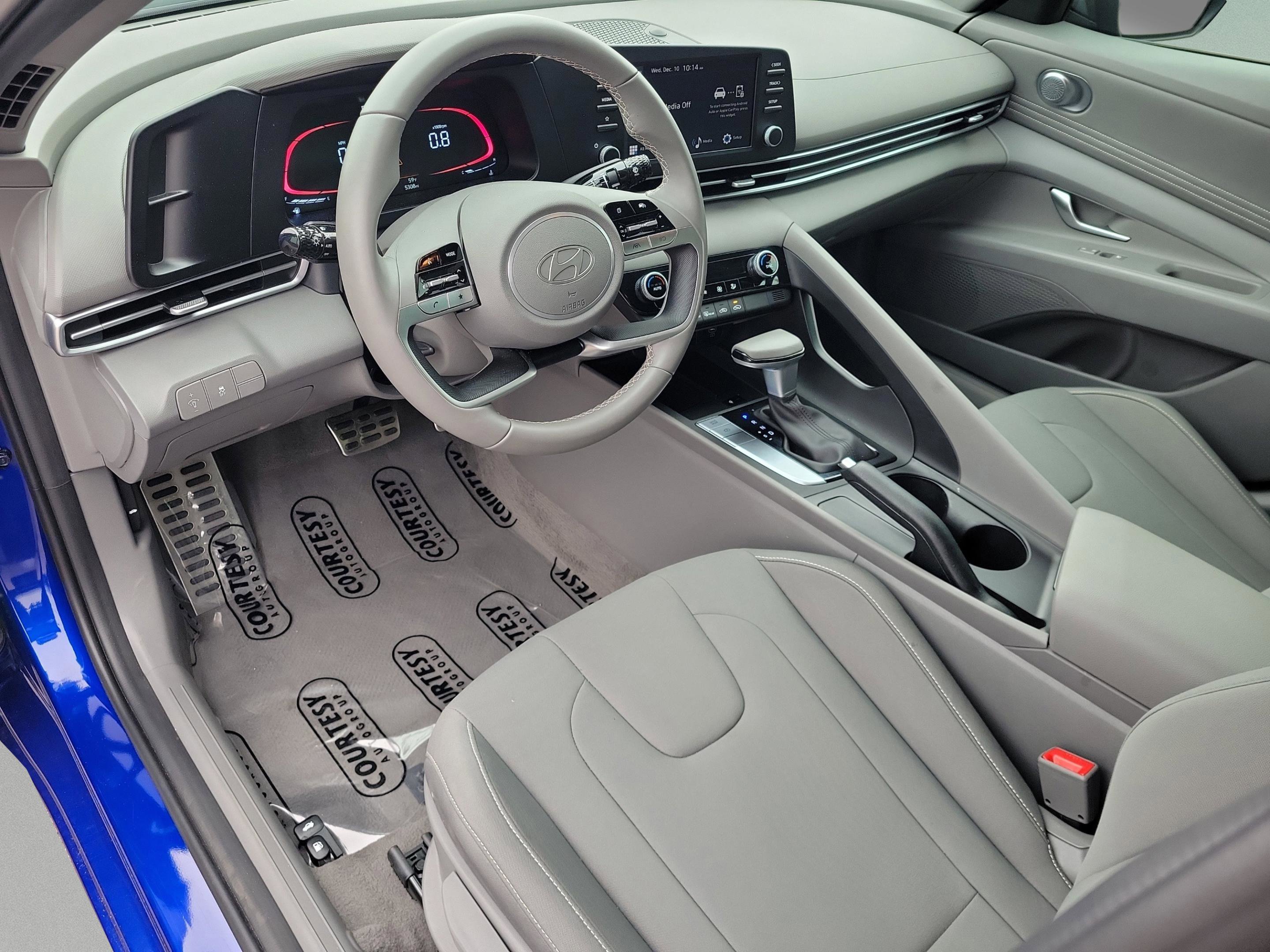 Certified 2025 Hyundai Elantra Sport image 19