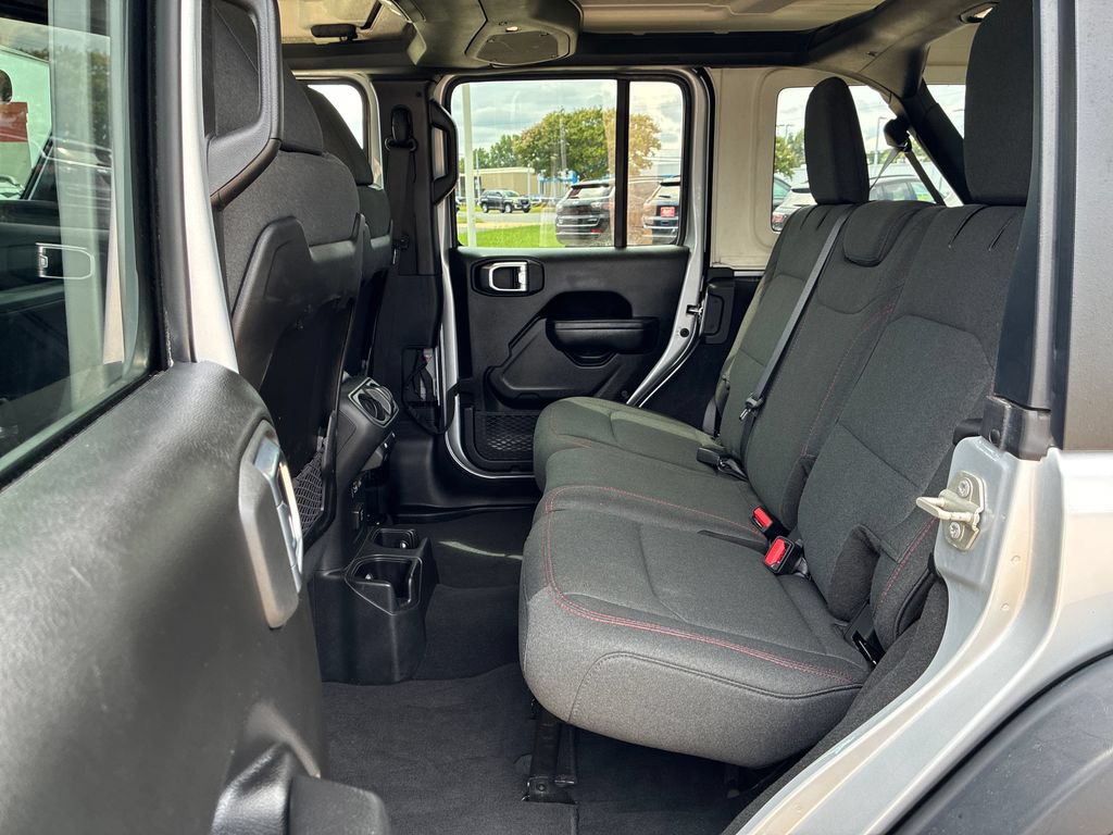 Used 2024 Jeep Wrangler Unlimited Rubicon AWD/4WD image 28
