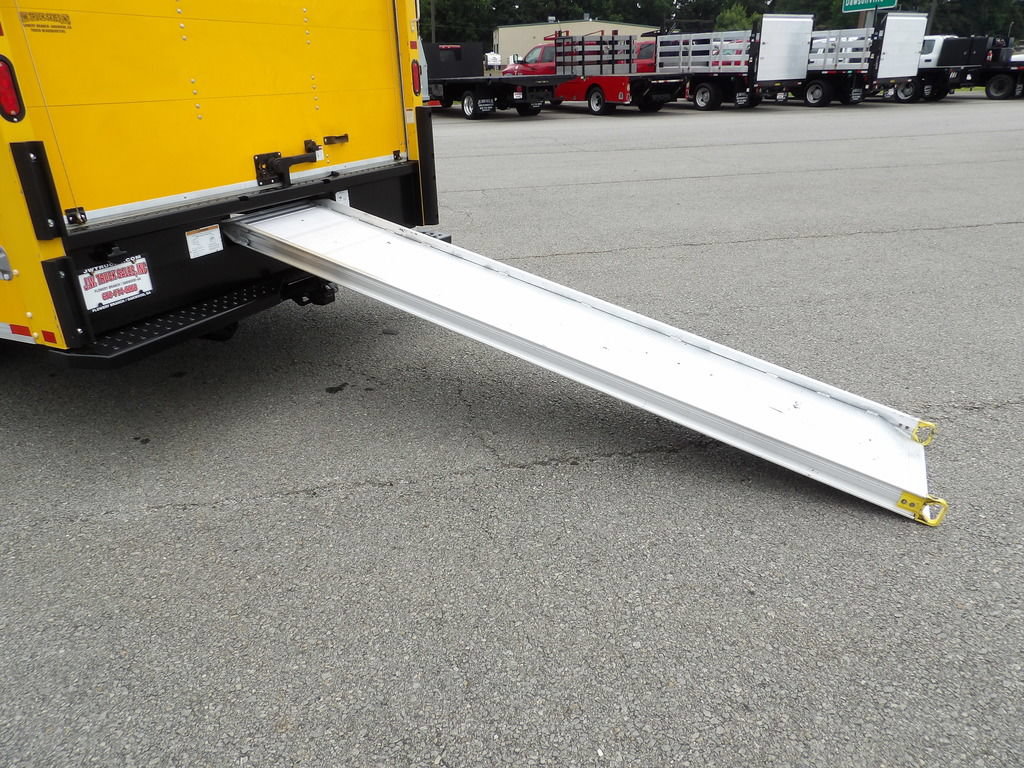 Used 2021 Ford E-350 and Econoline 350 Super Duty RWD image 31