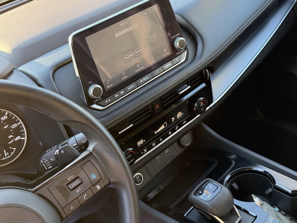 Used 2021 Nissan Rogue SV image 18