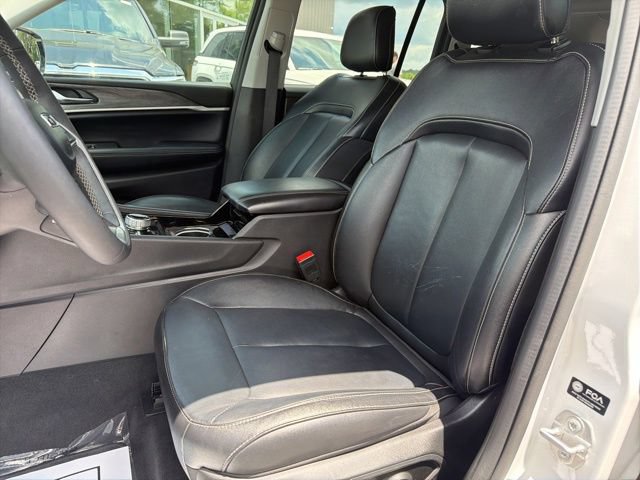 Used 2023 Jeep Grand Cherokee Limited AWD/4WD image 25