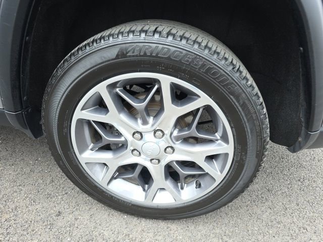 Used 2020 Jeep Grand Cherokee Limited w/ Luxury Group II image 36