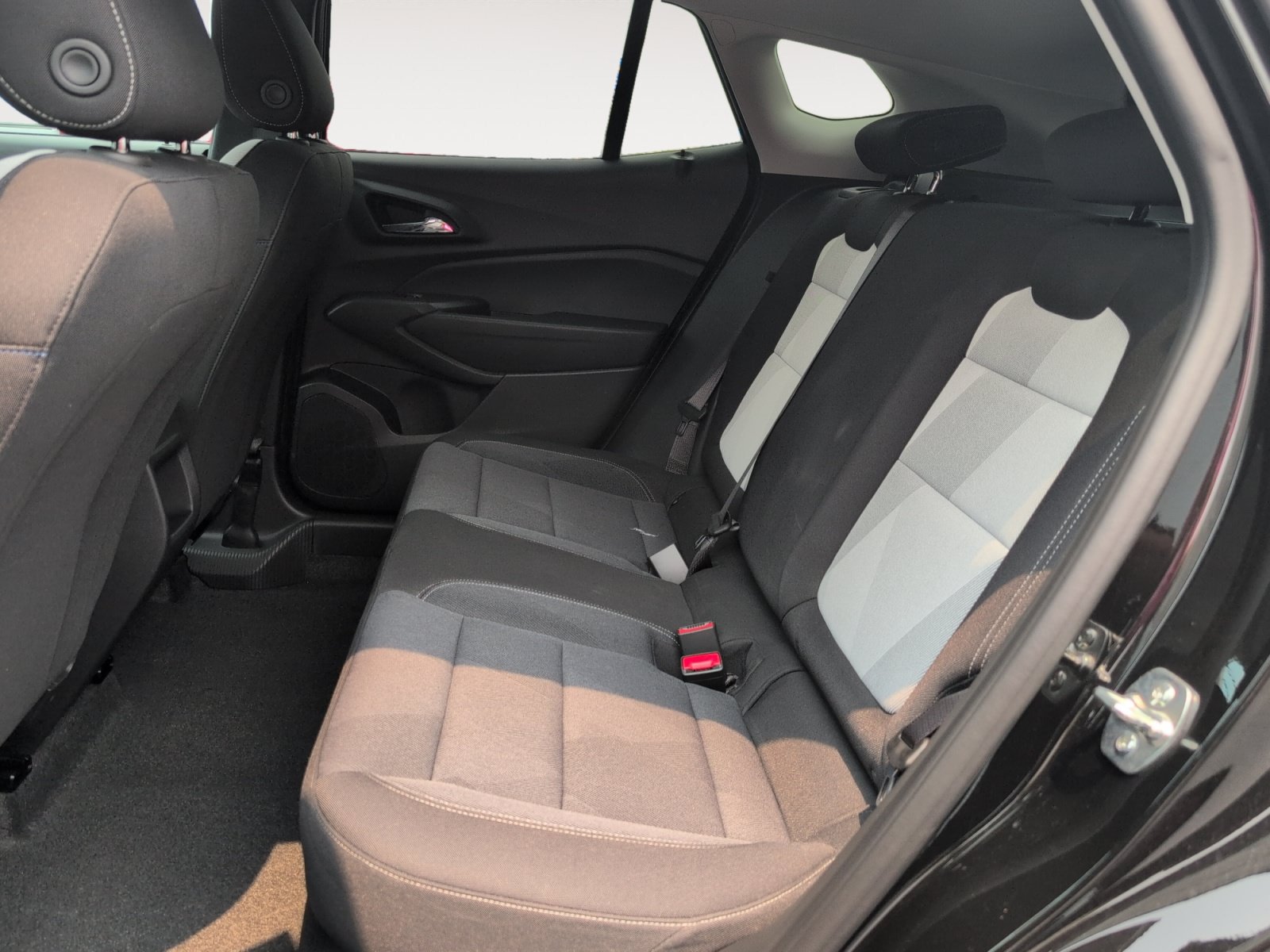 New 2026 Chevrolet Trax LS w/ LS Convenience Package FWD image 13