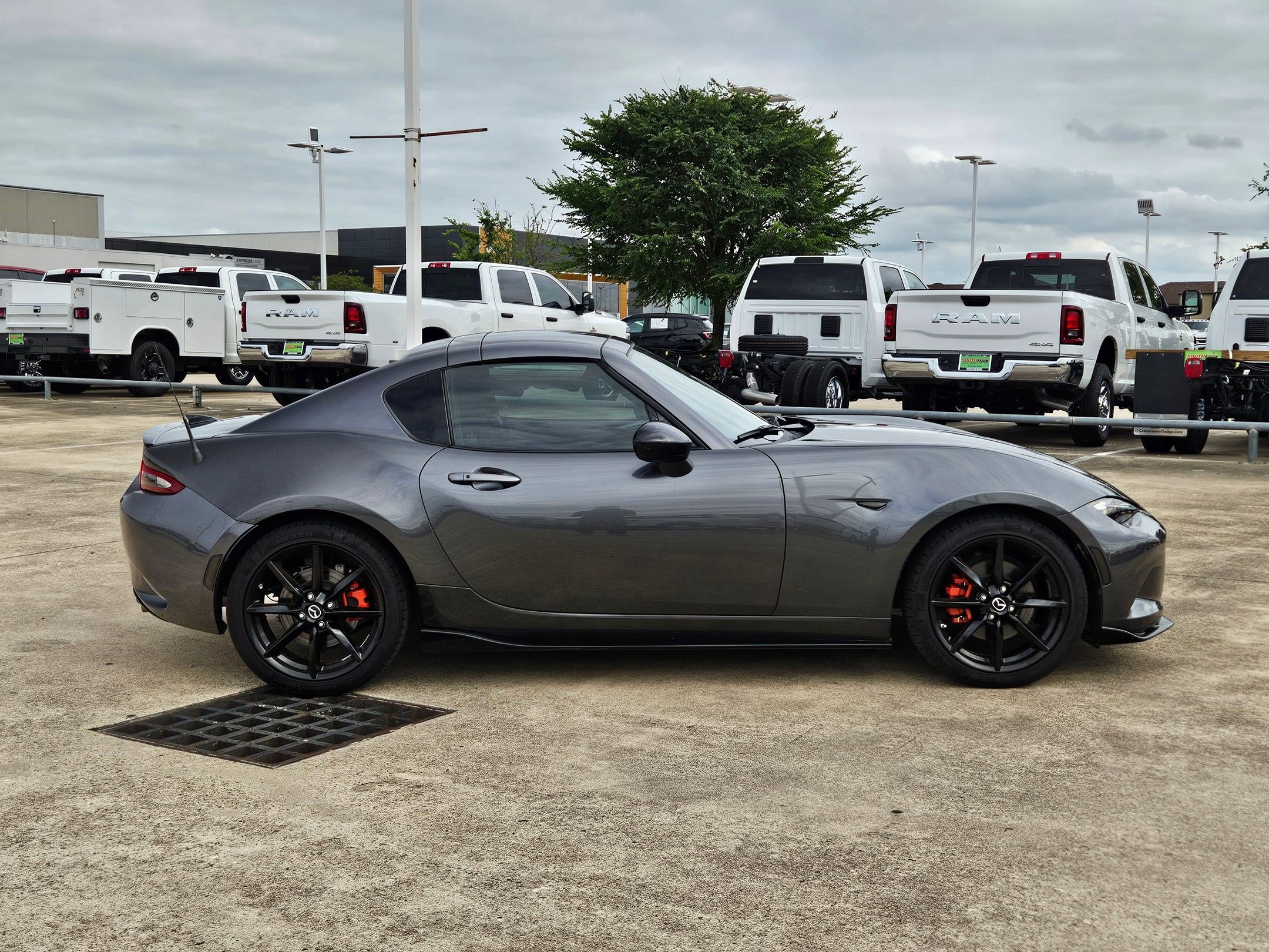 Used 2020 MAZDA MX-5 Miata RF Club RWD image 2