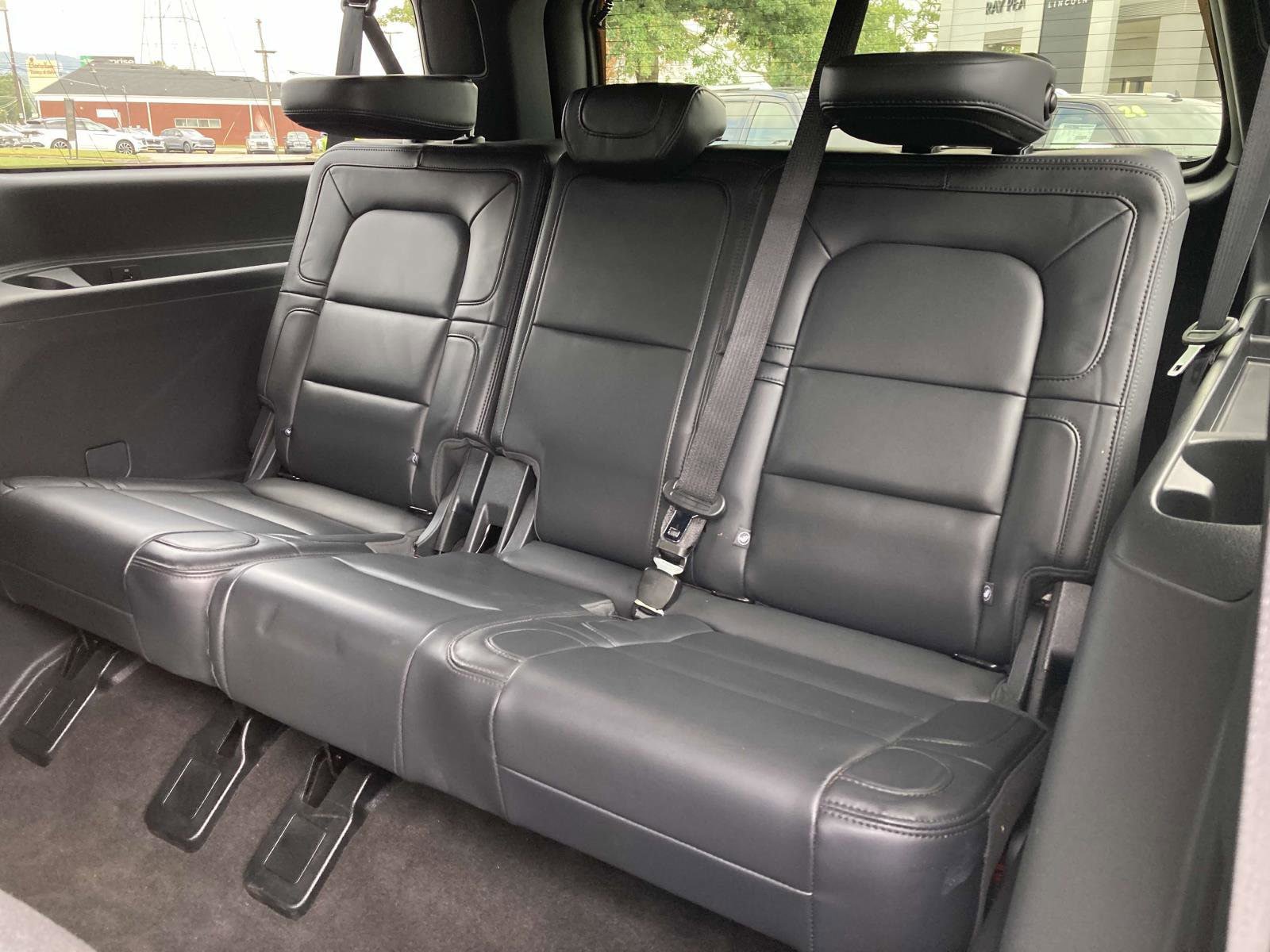 Used 2024 Lincoln Navigator L Reserve AWD/4WD image 18