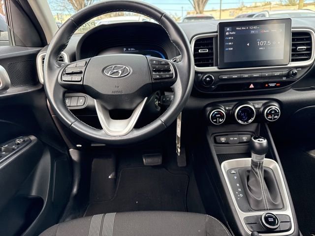 Certified 2023 Hyundai Venue SEL image 21