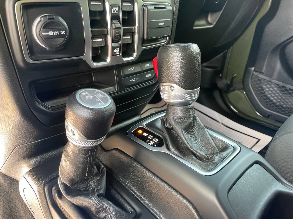Used 2023 Jeep Wrangler Unlimited w/ Cold Weather Group AWD/4WD image 20