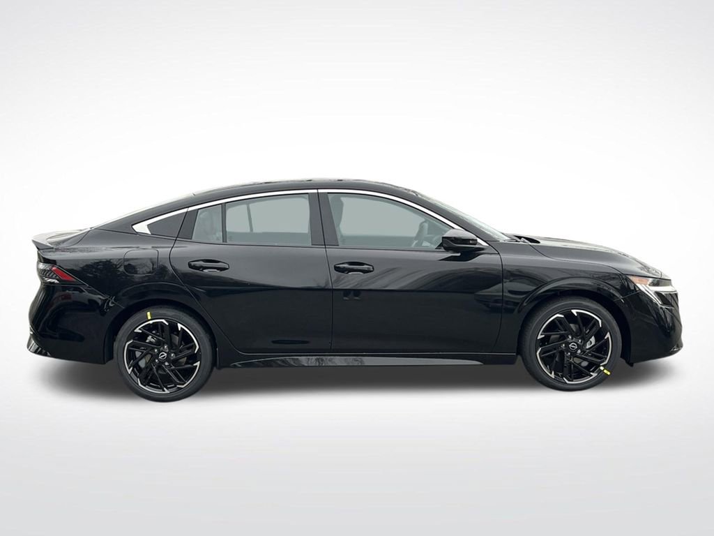 New 2026 Nissan Sentra SR w/ SR Premium Package FWD image 6