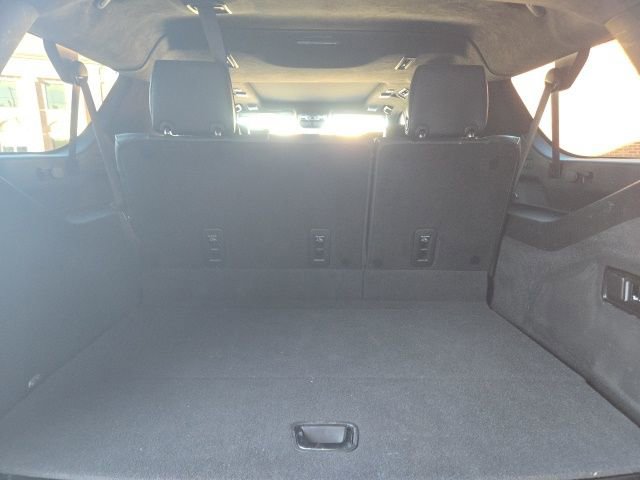Used 2022 Cadillac Escalade ESV Sport Platinum w/ Heavy-Duty Trailer Package image 18