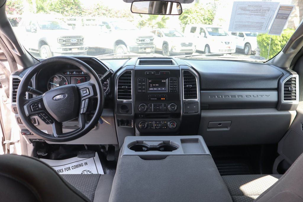 Used 2017 Ford F550 4x4 Crew Cab Super Duty image 29