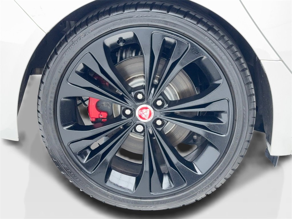 Used 2022 Jaguar XF R-Dynamic SE image 54