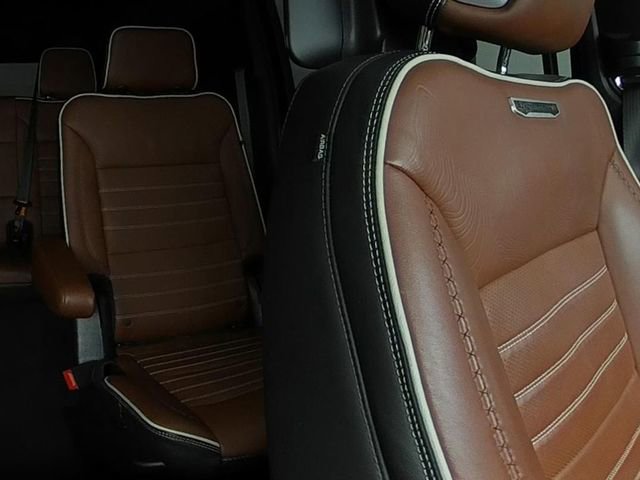 Used 2023 GMC Yukon XL Denali Ultimate image 29