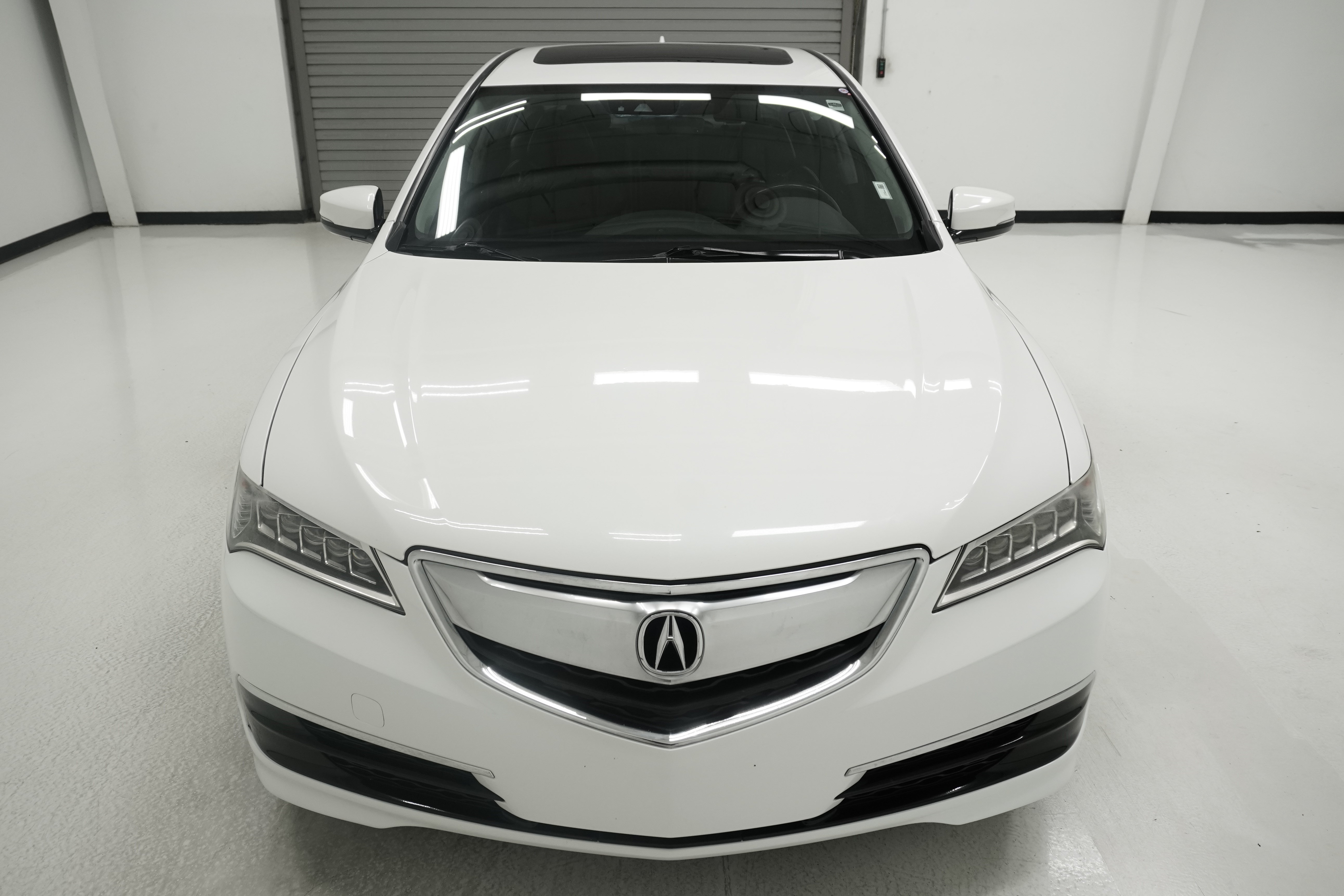 Used 2017 Acura TLX V6 w/ Technology Package FWD image 2
