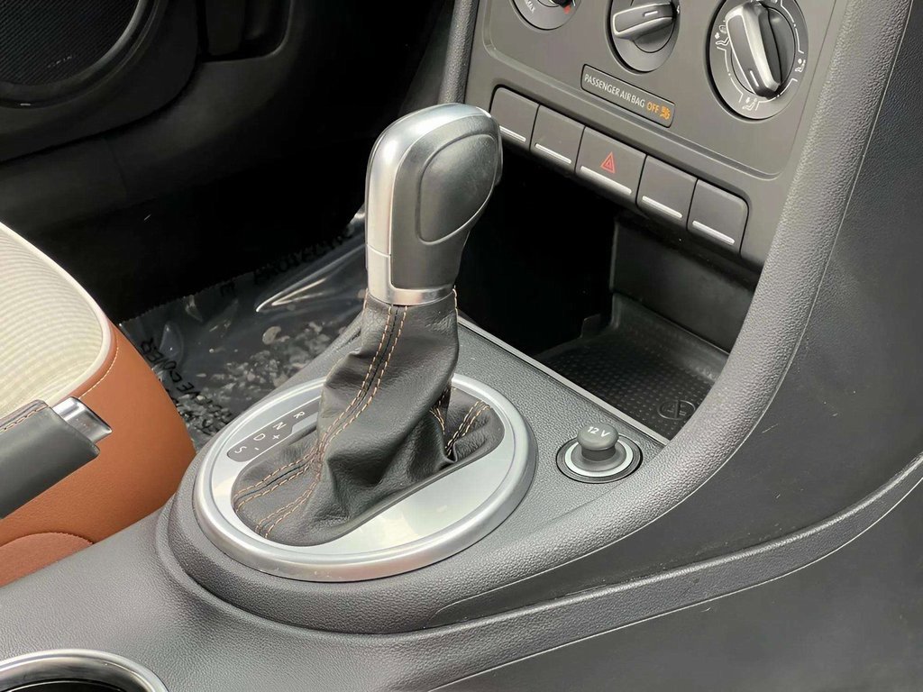 Used 2017 Volkswagen Beetle 1.8T Classic image 32