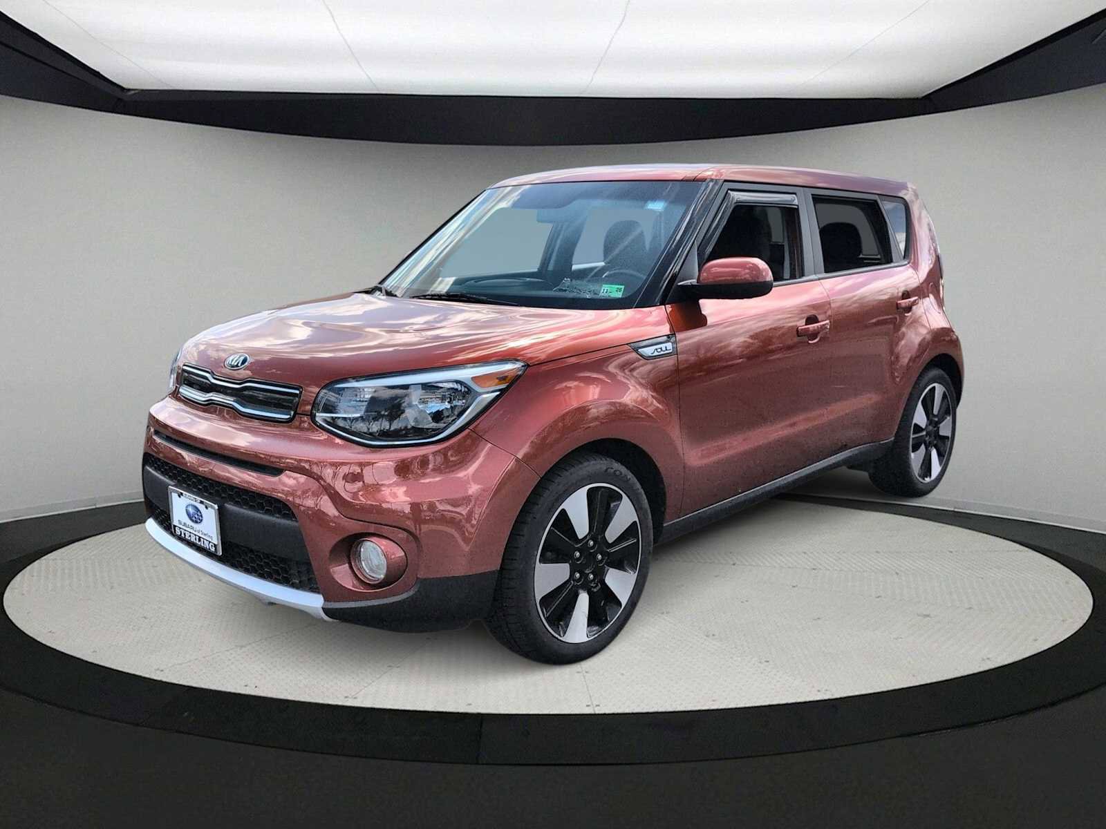 Used 2018 Kia Soul + image 4