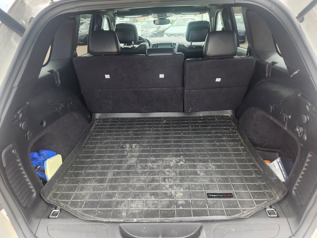 Used 2019 Jeep Grand Cherokee Altitude image 13