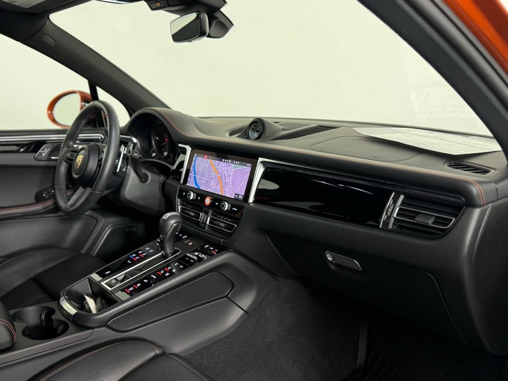 New 2025 Porsche Macan AWD/4WD image 21