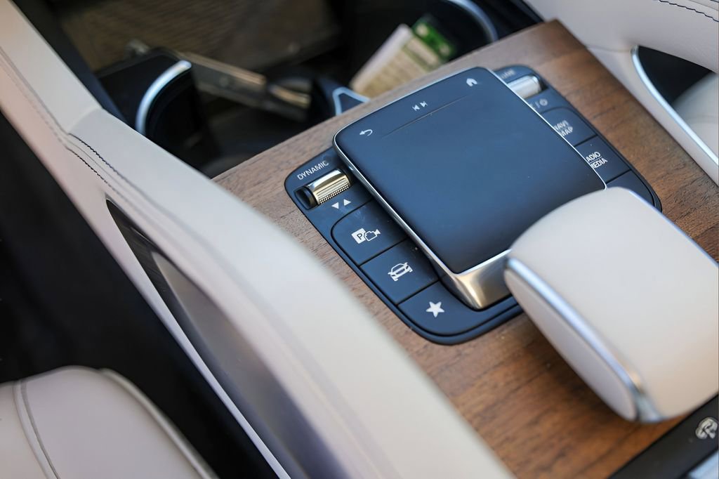 Used 2023 Mercedes-Benz GLS 450 4MATIC image 19