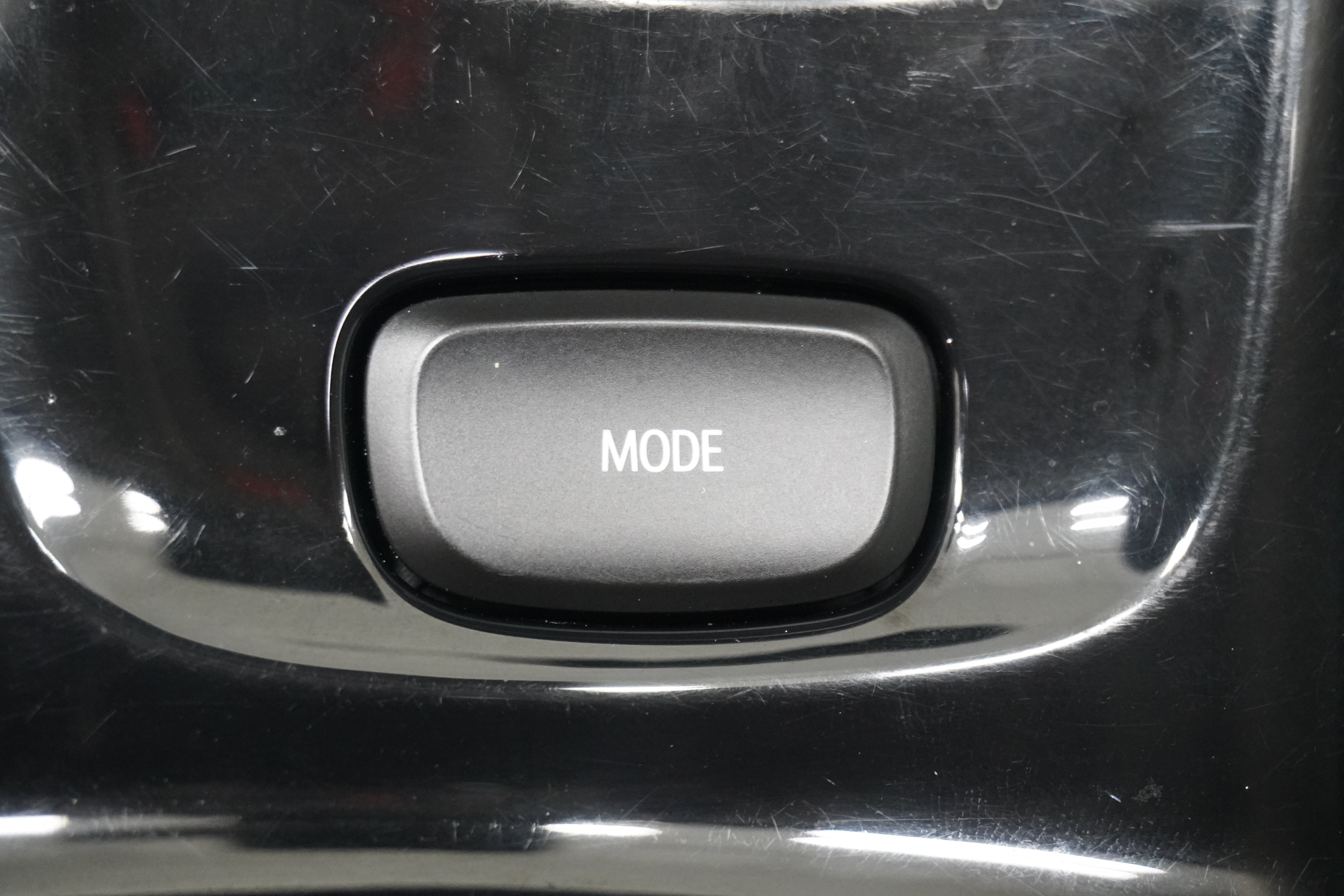 Used 2022 Buick Envision Essence w/ Sport Touring Package FWD image 23