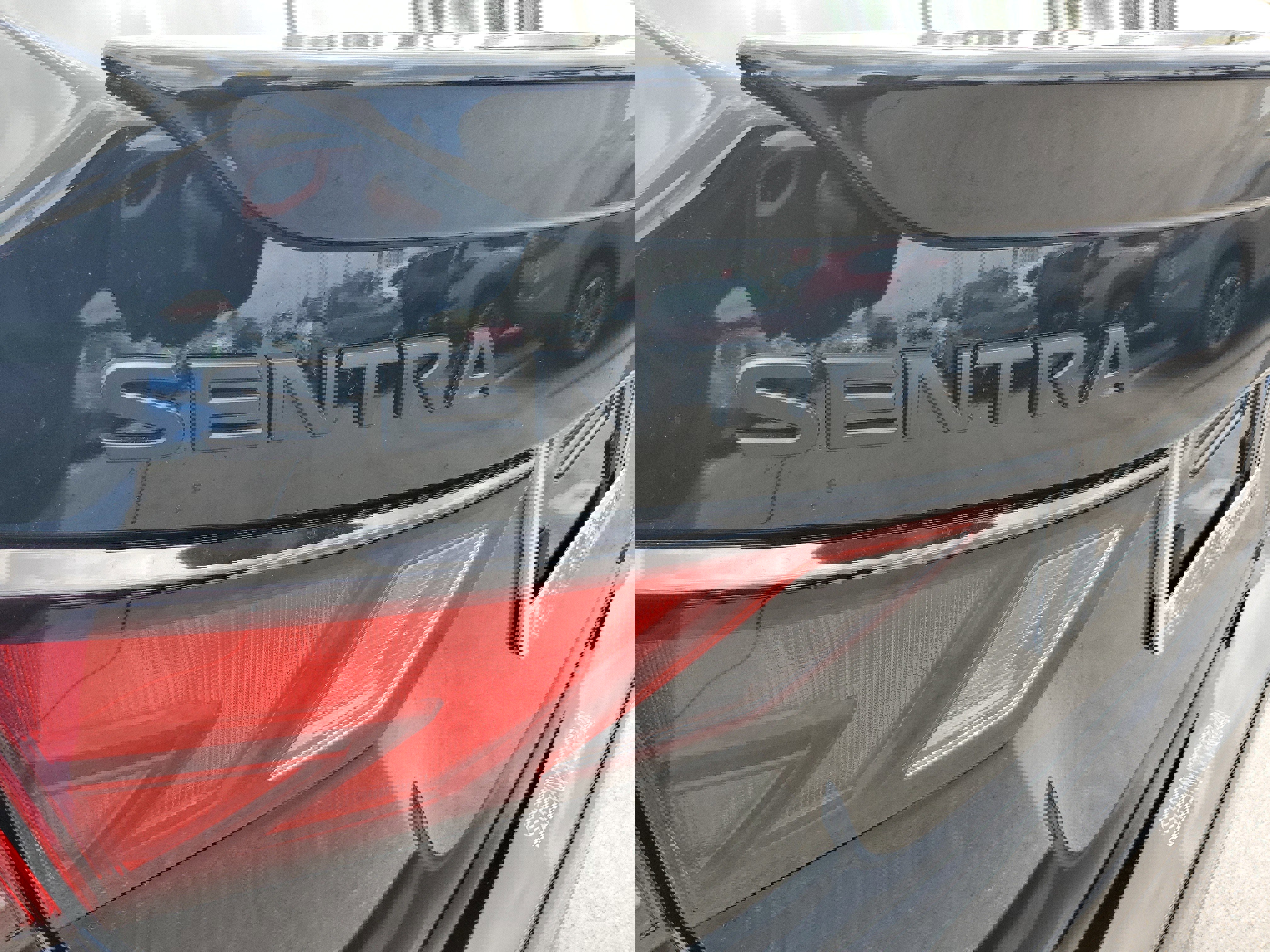 New 2025 Nissan Sentra SR w/ Midnight Edition image 7