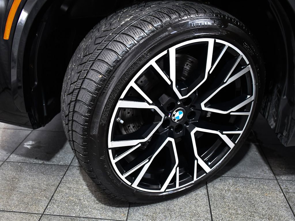 Used 2022 BMW X5 M w/ Competition Package image 7