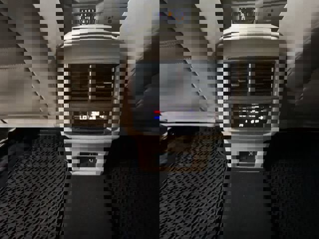 Used 2019 Volkswagen Atlas SE w/ Towing Package image 20