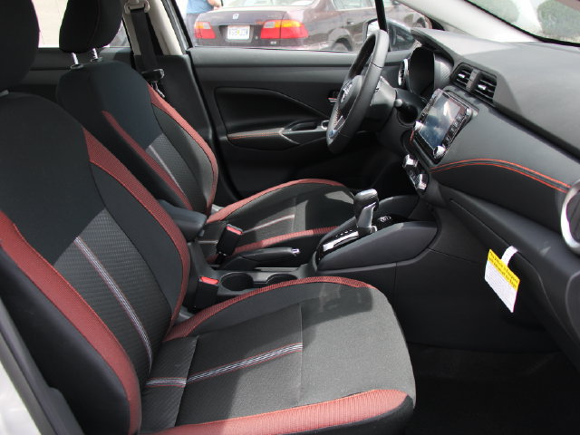 Certified 2025 Nissan Versa SR w/ Trunk Package FWD image 31