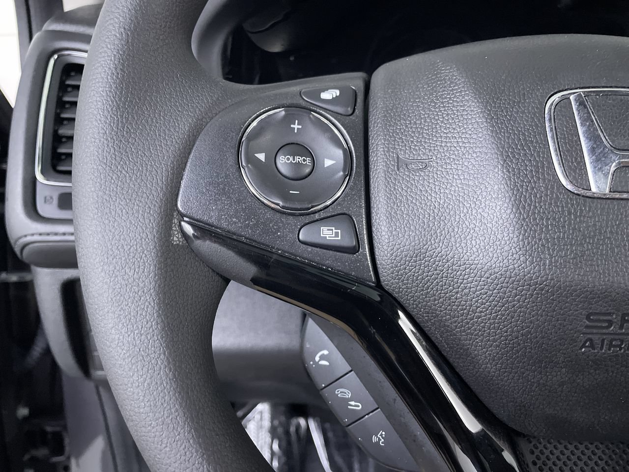 Used 2022 Honda HR-V EX image 26