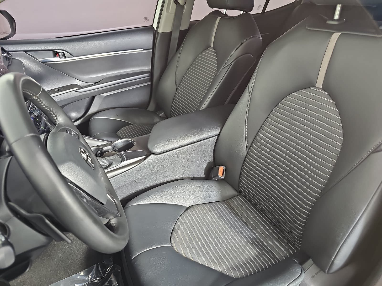 Used 2023 Toyota Camry SE FWD image 14