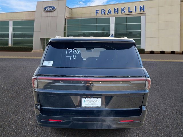 New 2025 Lincoln Navigator L Reserve w/ Jet Appearance Package image 4