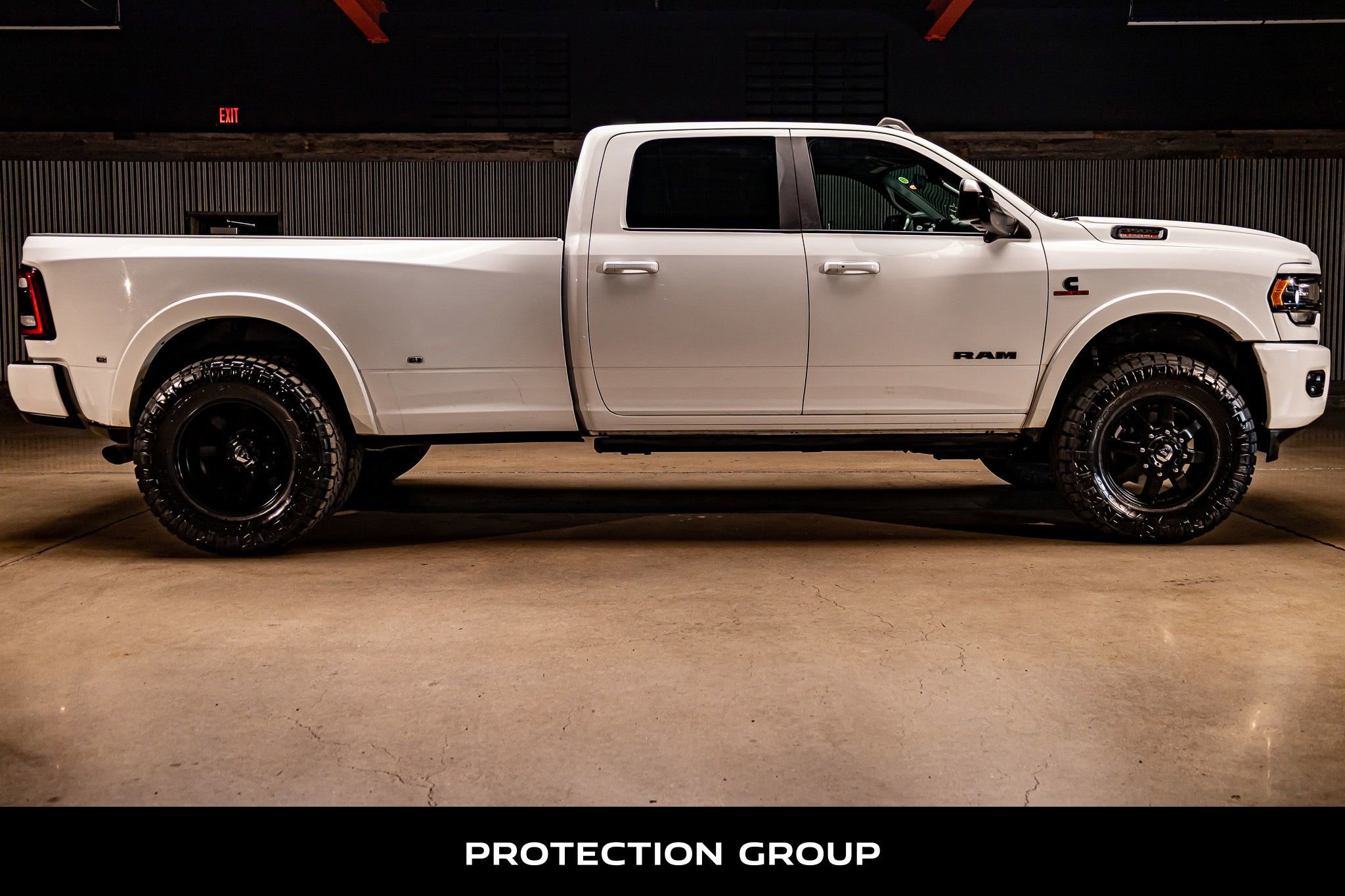 Used 2022 RAM 3500 Limited image 11