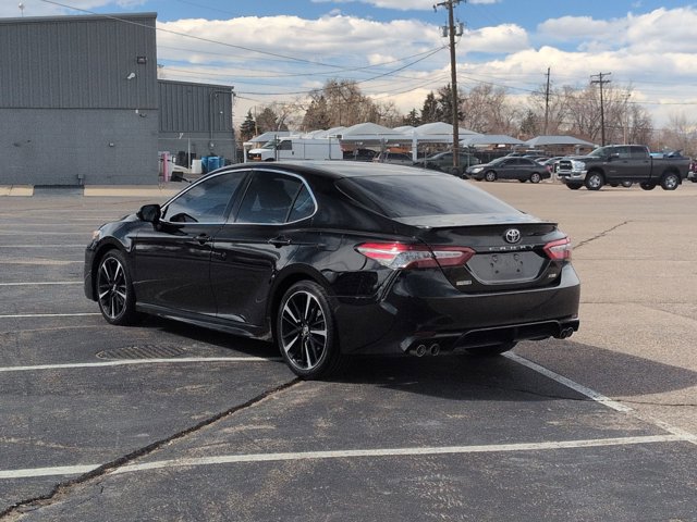 Used 2018 Toyota Camry XSE image 8