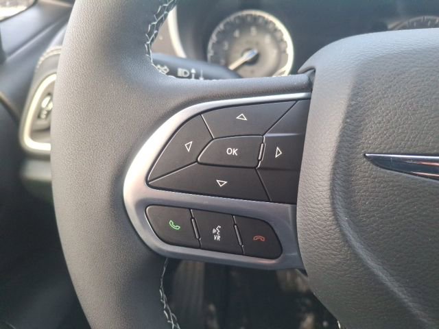 New 2026 Chrysler Pacifica Select image 15