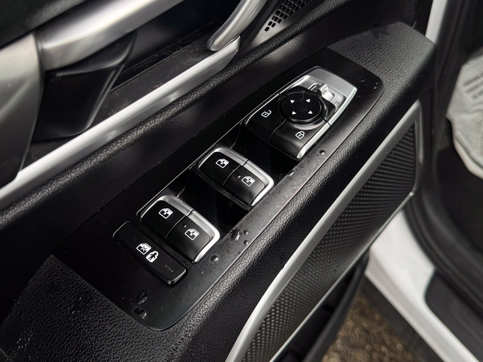 Used 2021 Kia Telluride S FWD image 12
