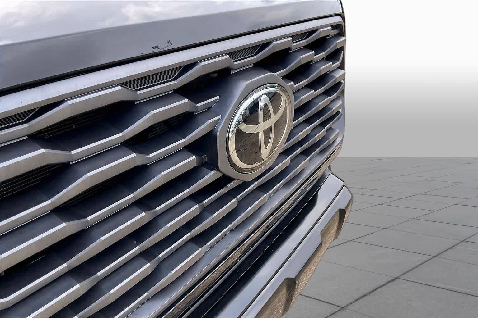Used 2022 Toyota Tacoma TRD Sport w/ Technology Package AWD/4WD image 30