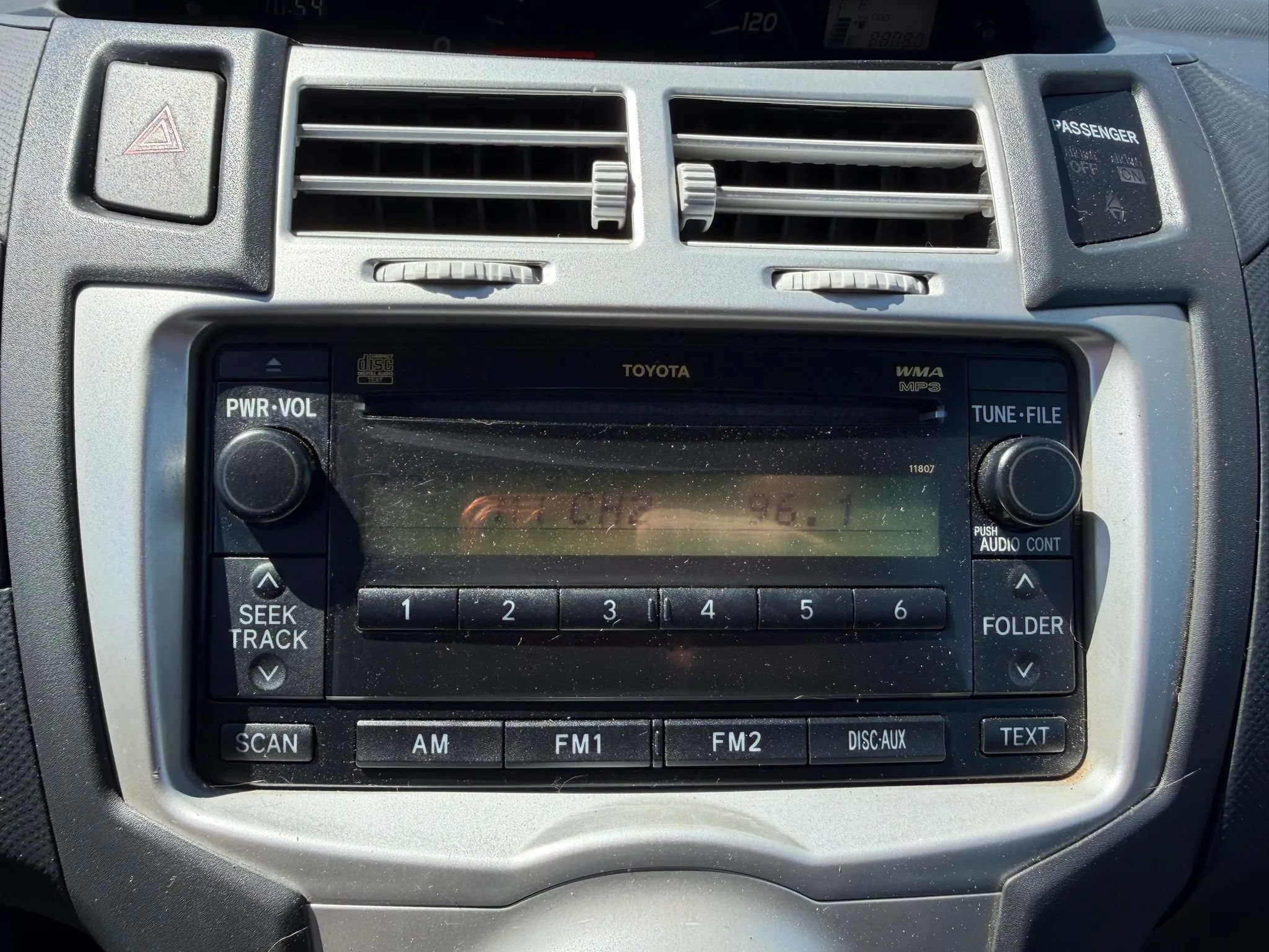 Used 2007 Toyota Yaris 2-Door Hatchback FWD image 12