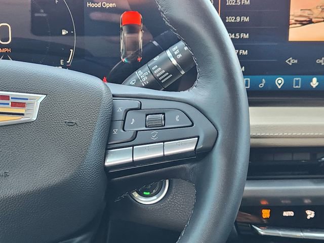 Used 2024 Cadillac XT4 Premium Luxury image 29