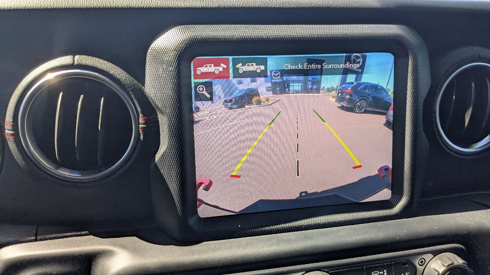 Used 2020 Jeep Gladiator Rubicon w/ Advanced Safety Group AWD/4WD image 23