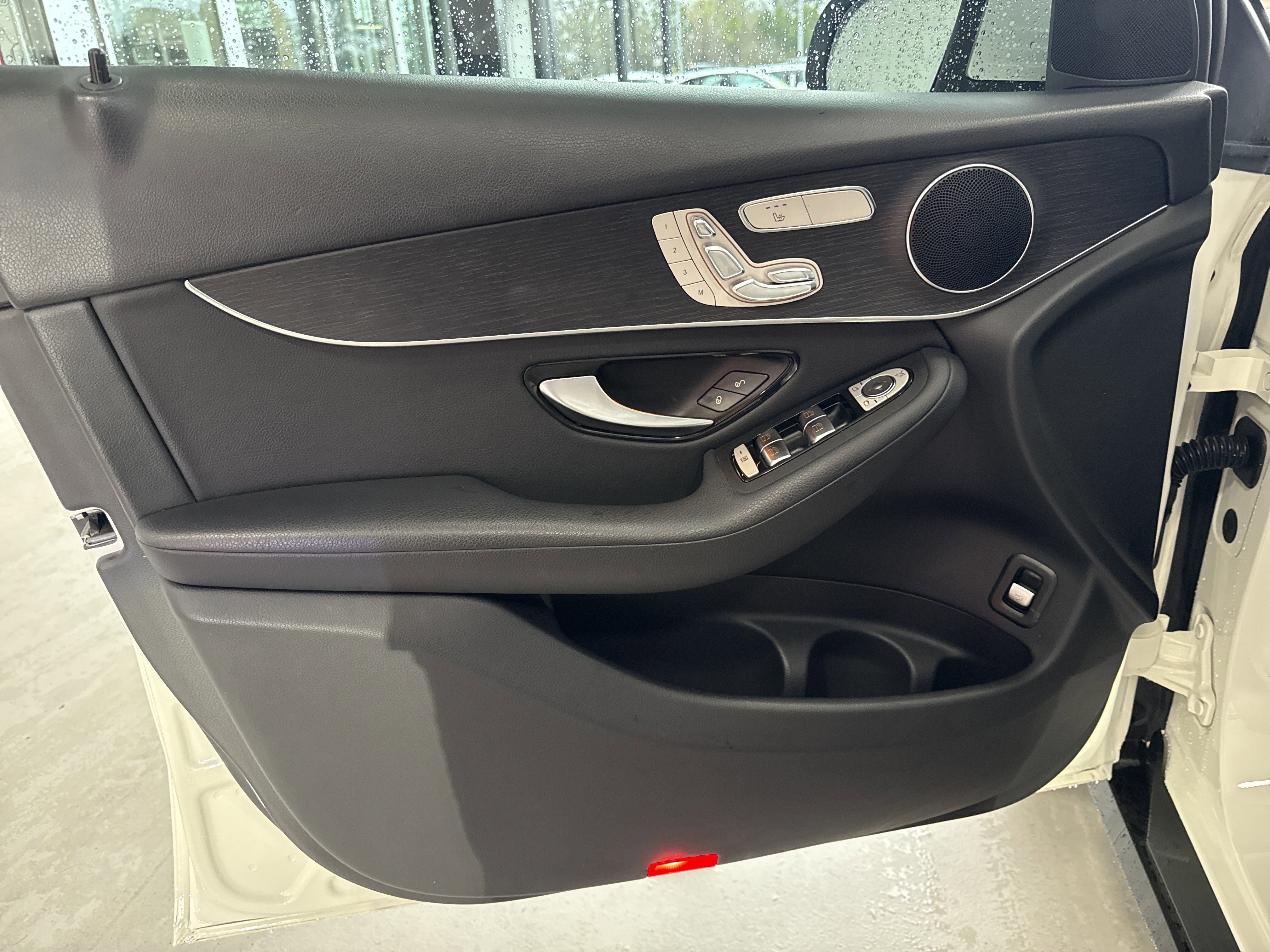 Certified 2021 Mercedes-Benz GLC 300 4MATIC image 9