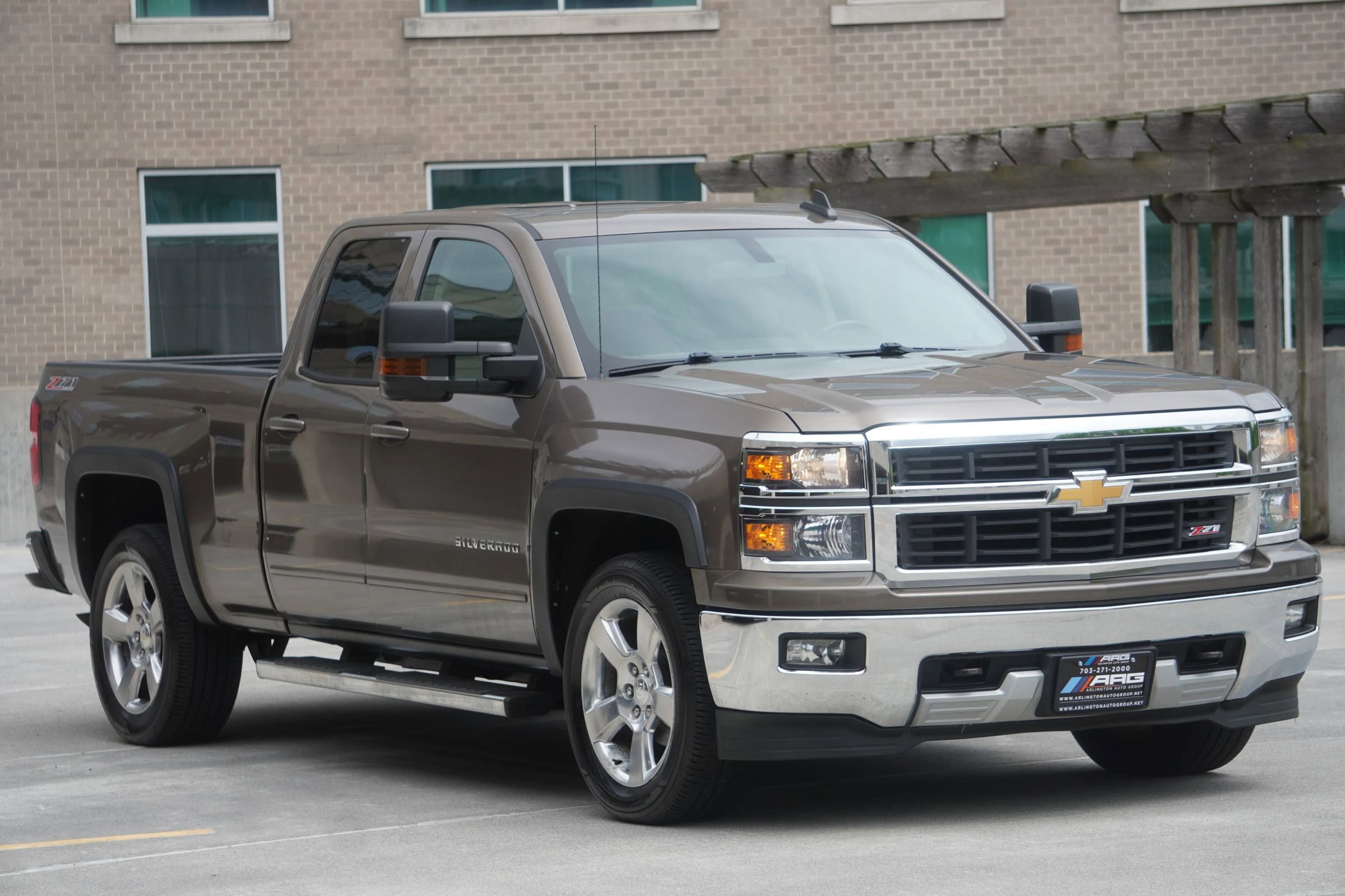 Used 2015 Chevrolet Silverado 1500 LT w/ LT Convenience Package AWD/4WD image 17