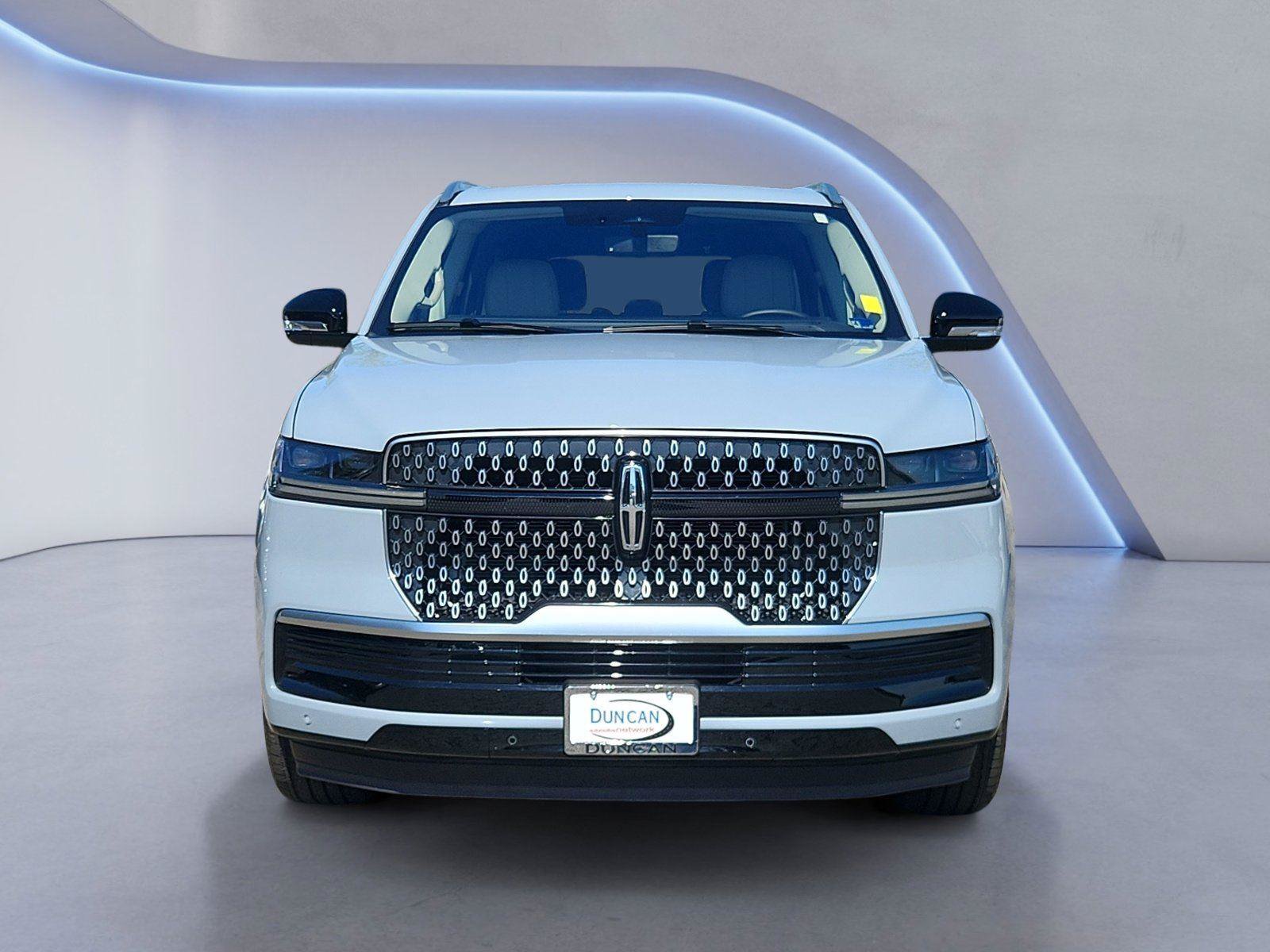 Used 2025 Lincoln Navigator L Reserve AWD/4WD image 8