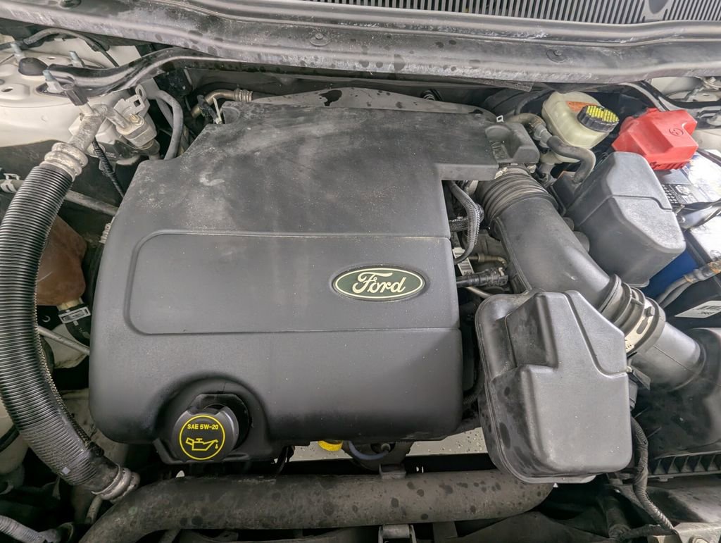 Used 2015 Ford Explorer Limited w/ Equipment Group 302A FWD image 12